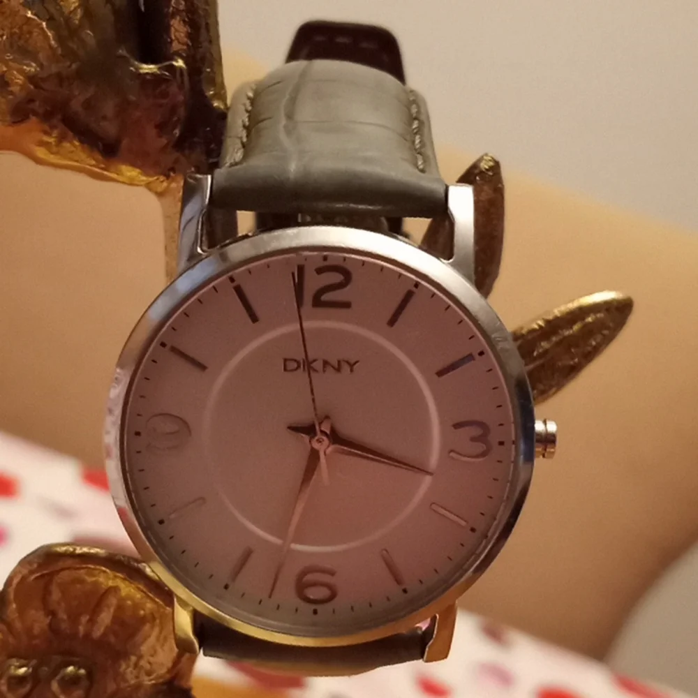 DKNY Donna Karen Watch w/Gray Leather Band